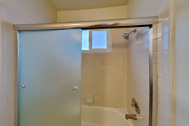 Building Photo - 1091 Discovery Way