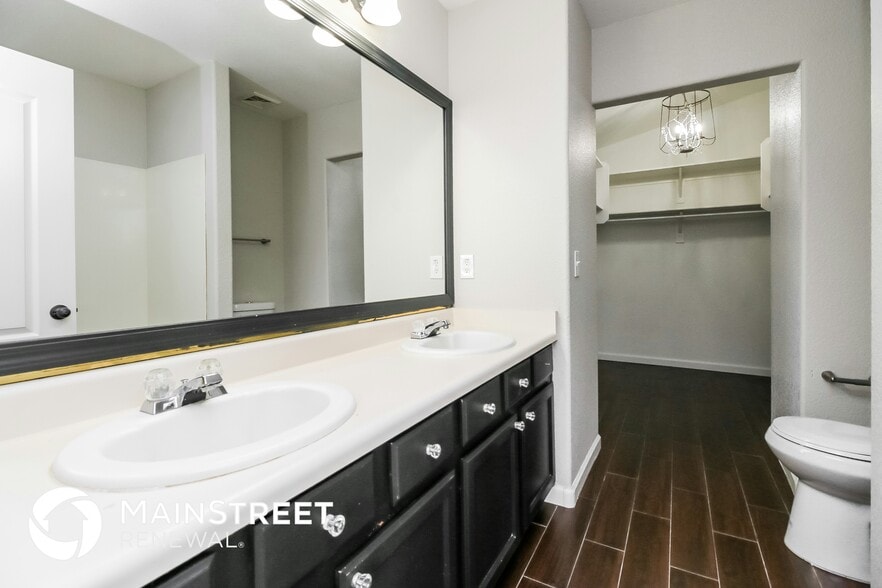 Building Photo - 42478 W Hillman Dr