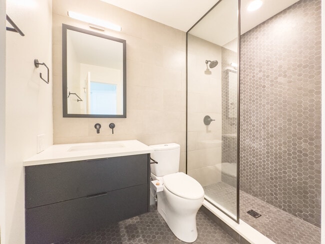 Building Photo - 949 W Grace St