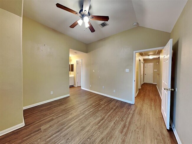 Building Photo - 3906 E Lindbergh Ct