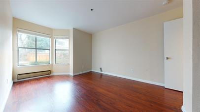 Building Photo - Beautiful 1 Bedroom 1 Bathroom in Pac Heig...