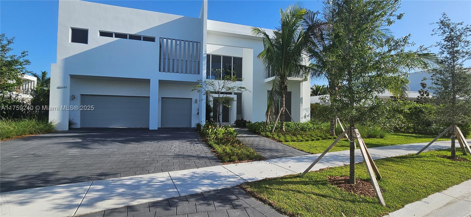 Building Photo - 16644 Botaniko Dr N