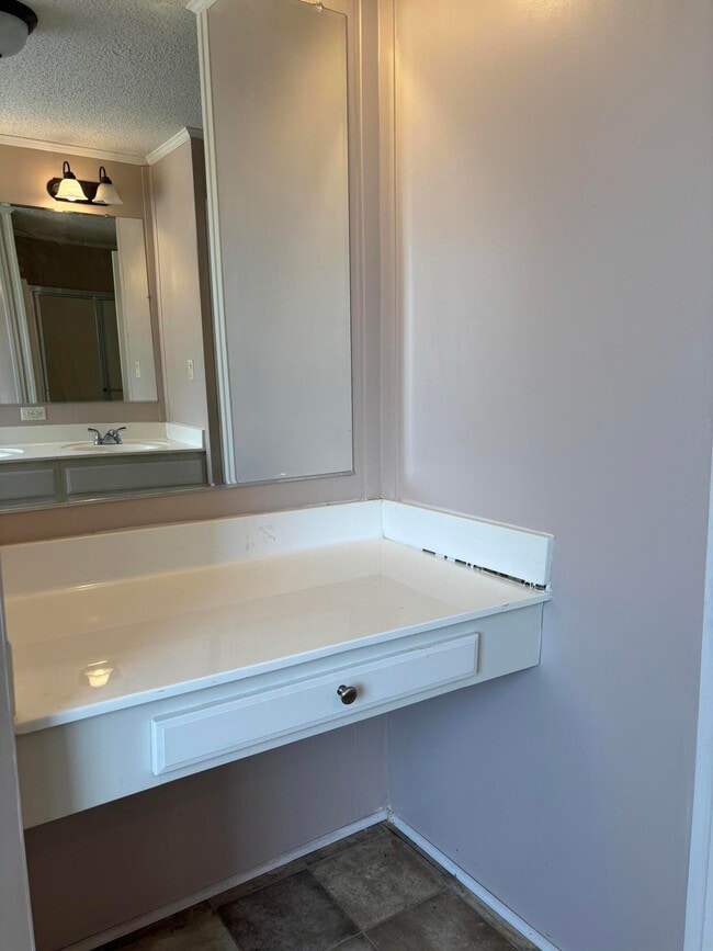 Building Photo - 6115 Dinkins Mill Rd