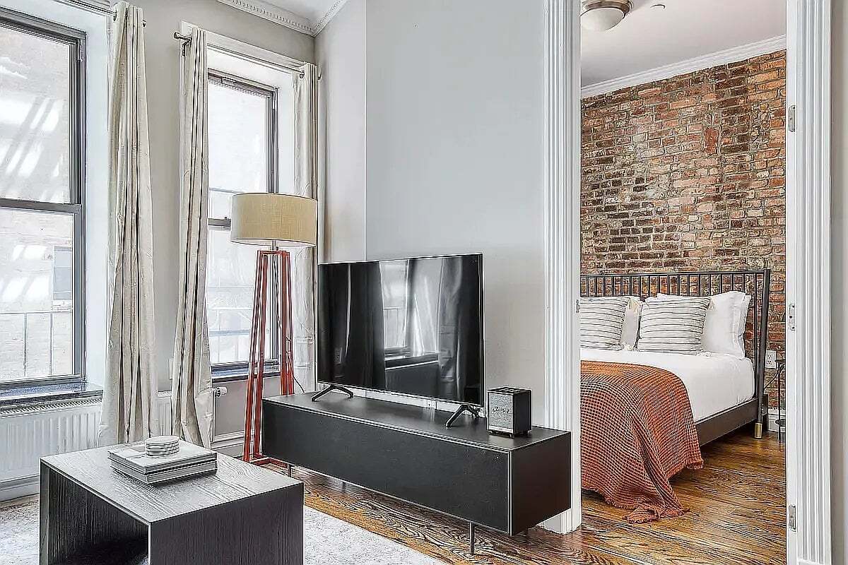 Building Photo - 89 Clinton St