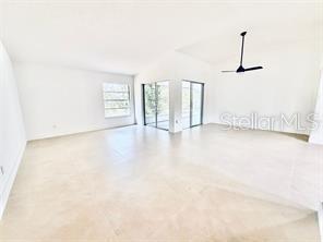 Building Photo - 10616 Leafy Way