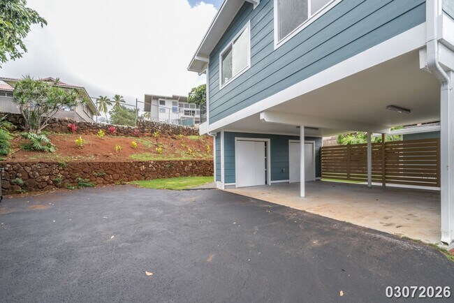 Building Photo - Fully Remodeled, Rarely Available 3BR/2BA/2PKG in Orchard Hills, Aeia Heights