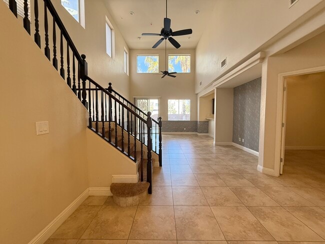 Building Photo - 10016 San Gervasio Ave