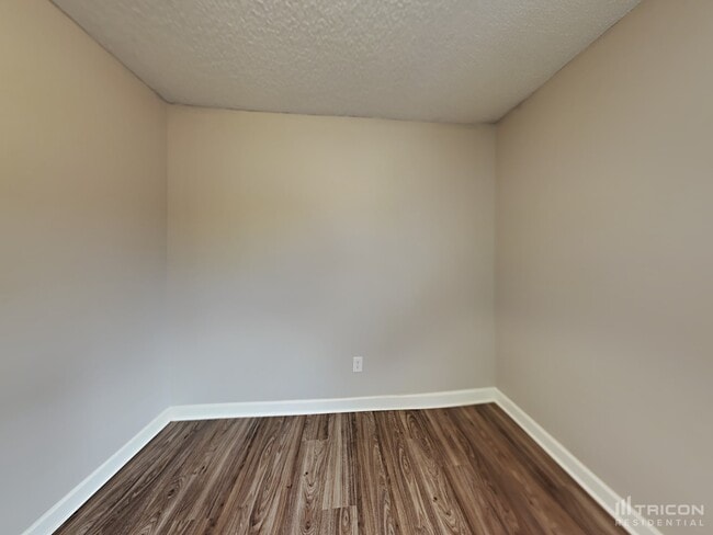 Building Photo - 1630 Clooney Ln