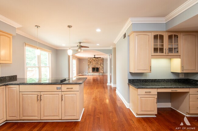 Building Photo - 2603 Old Mill Ln