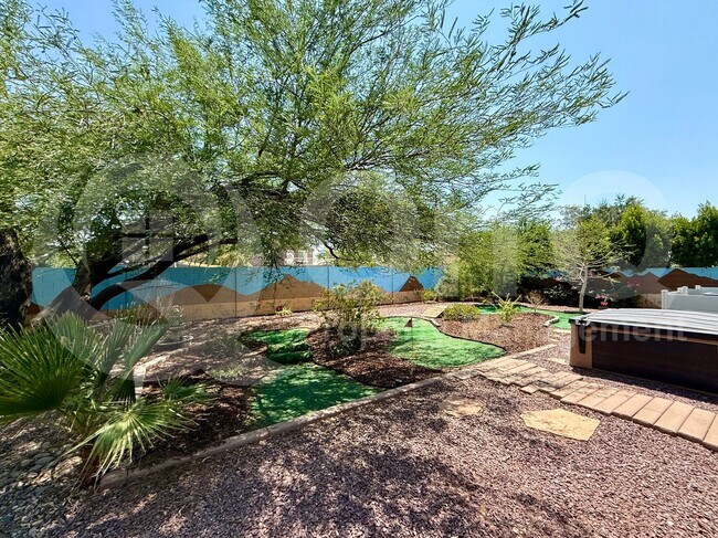 Building Photo - 4413 E Odessa Dr
