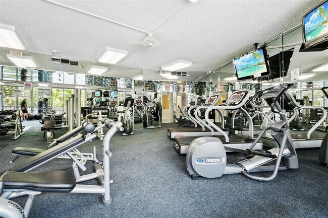 Building Photo - 3400 NE 192 St