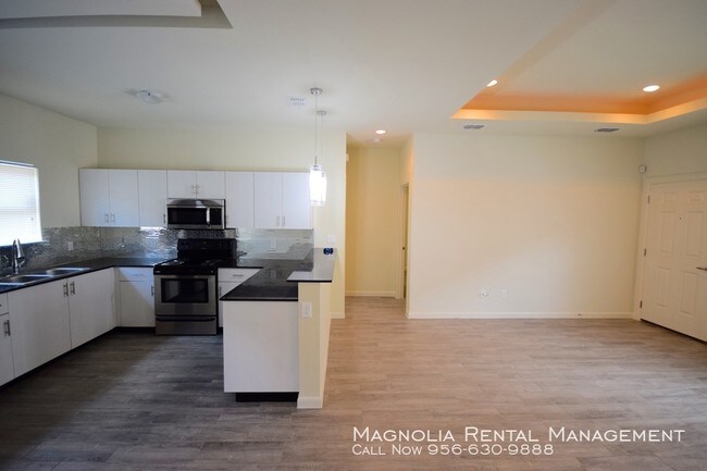 Building Photo - Medical Ridge Apartments