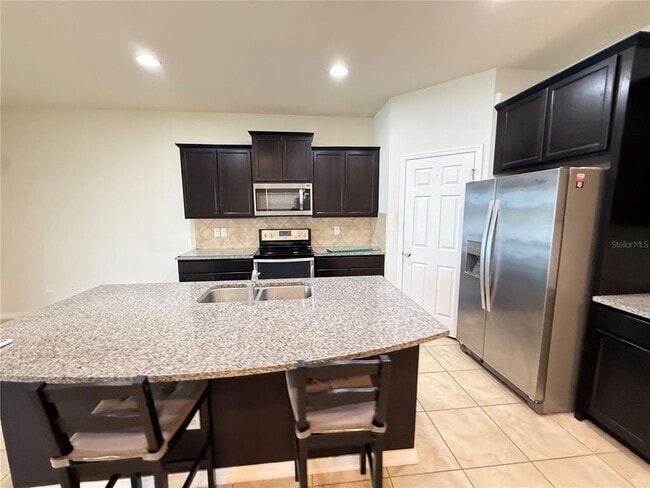 Building Photo - 9154 Hillcroft Dr