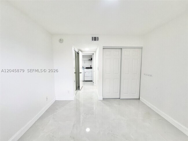 Building Photo - 842 NW 92nd Ave
