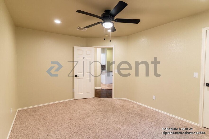 Building Photo - 14830 Bescott Dr