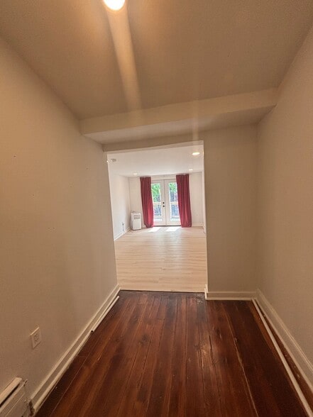 Building Photo - 452 Belgrade St