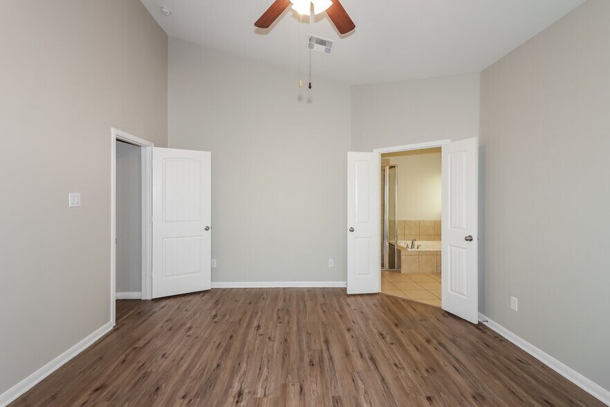 Building Photo - 19626 Little Pine Ln