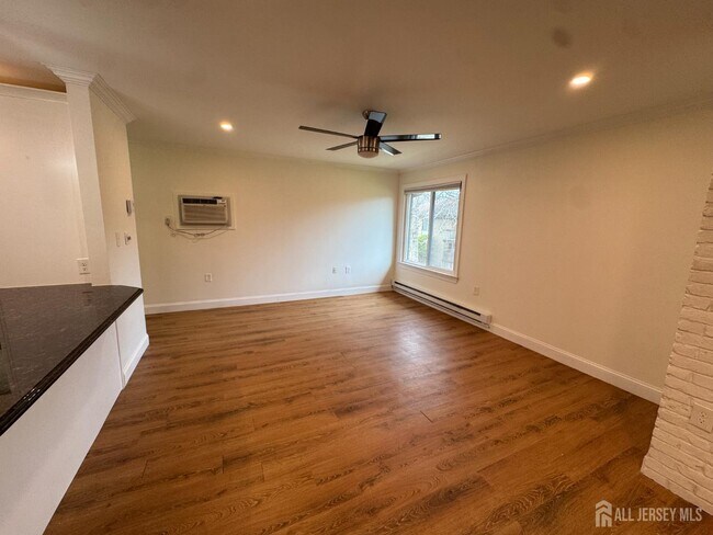 Building Photo - 11 Pine Cluster Cir