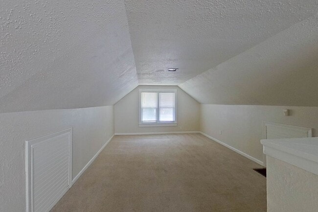 Building Photo - 3/1 Single Family Home in Linden!