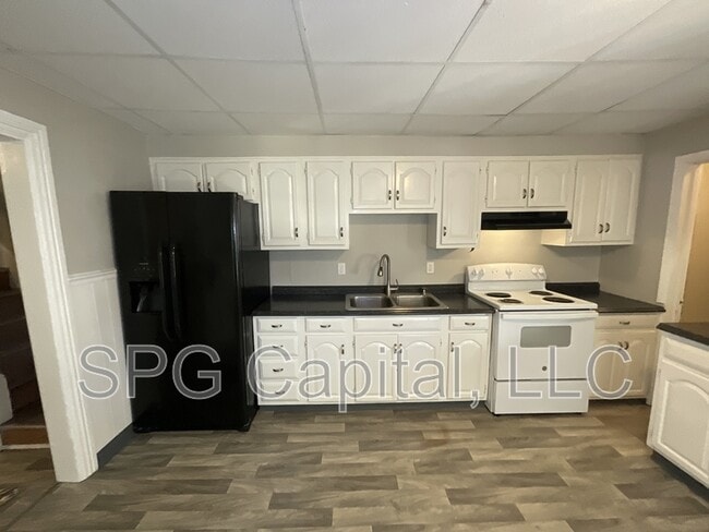 Building Photo - 32 N 2nd St