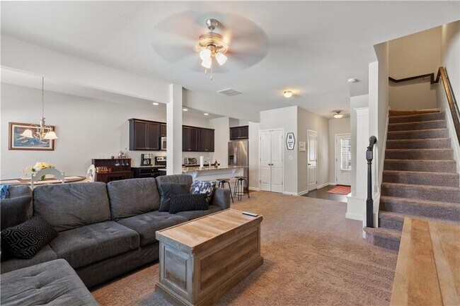 Building Photo - 157 Highland Pointe Cir E