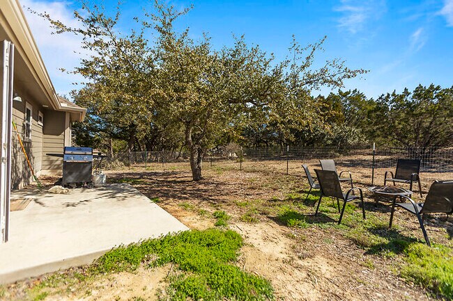 Building Photo - 837 Cougar Dr