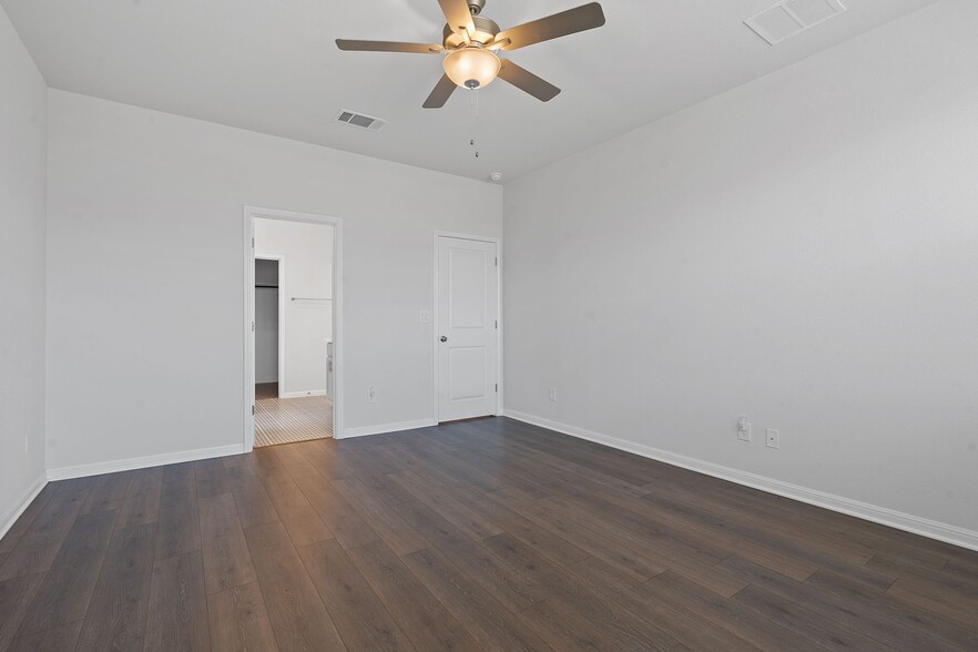 Building Photo - 321 Caisson Trl