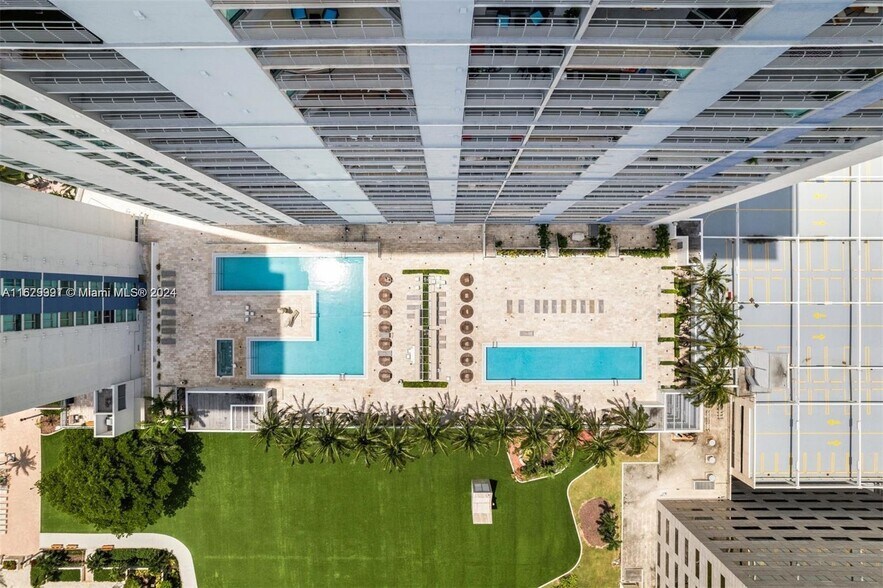 Amenities - 325 S Biscayne Blvd