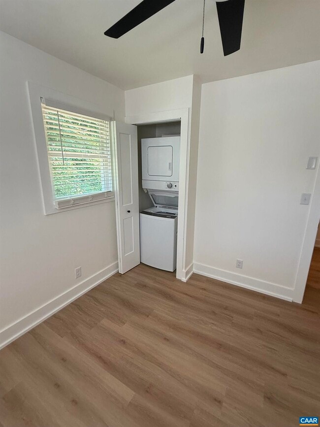 Building Photo - 106 Perry Dr