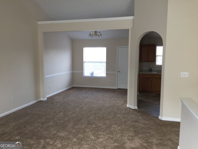 Building Photo - 10600 Redbud Ln