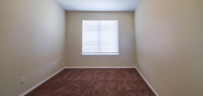Building Photo - We have your keys ready!