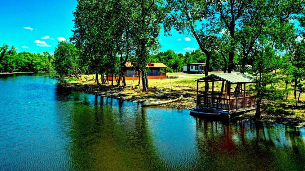 private lake community with 3 docks - 2510 Private Road 1180