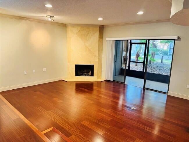 Building Photo - 1000 Winderley Pl
