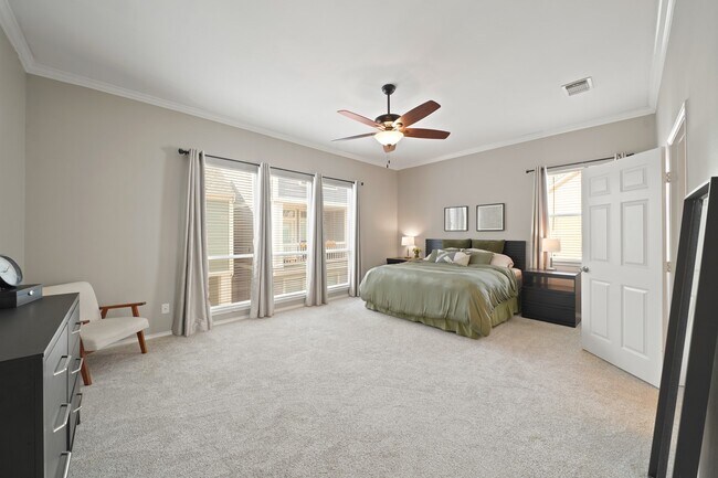 Building Photo - 1413 W 26th St