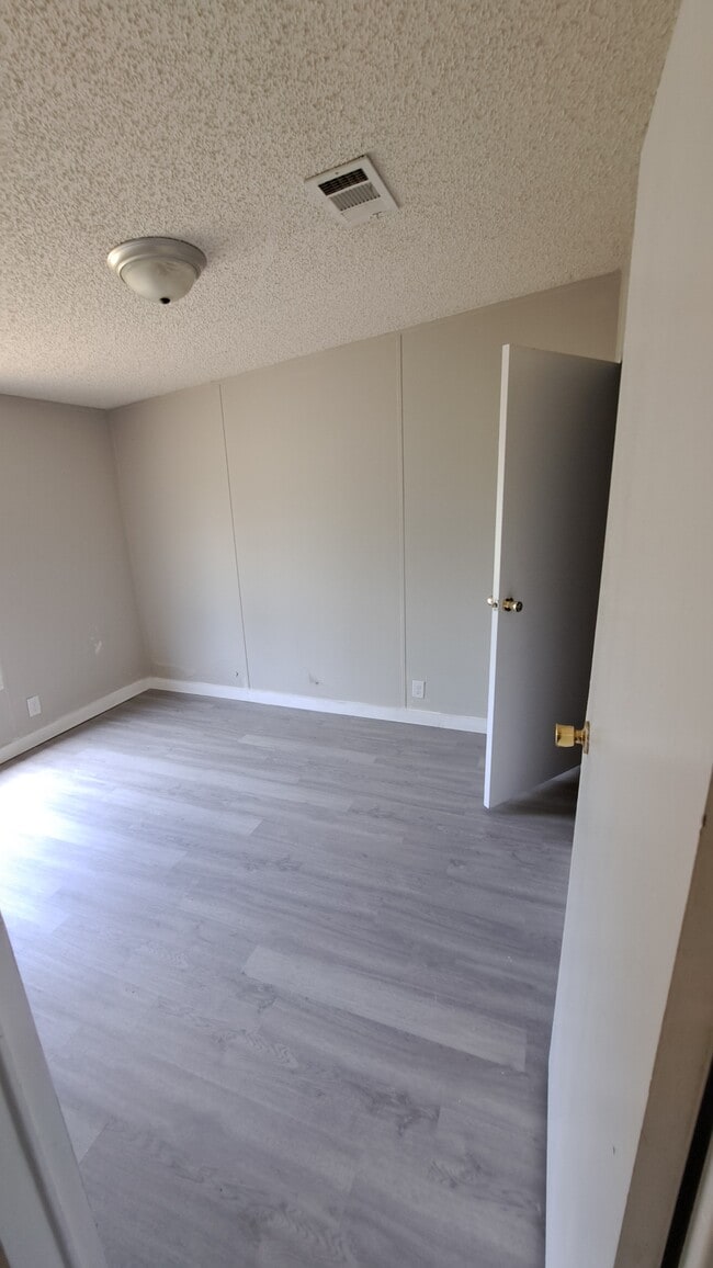 Building Photo - 40 Ginger Ln