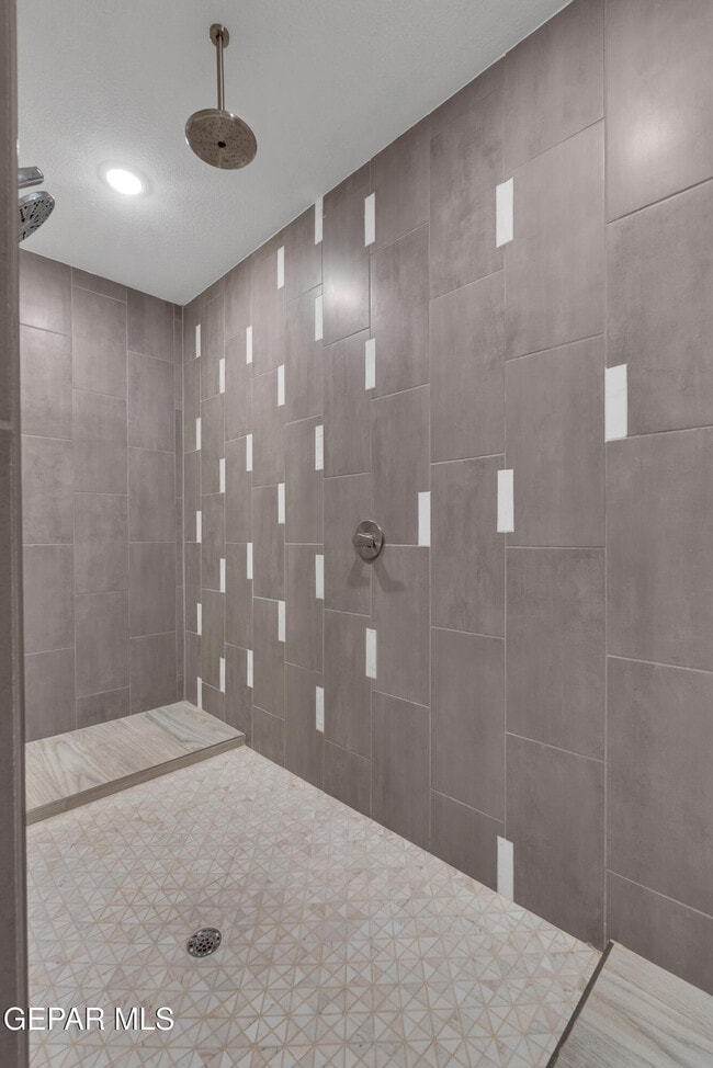 Building Photo - 14608 Pebble Hills Blvd