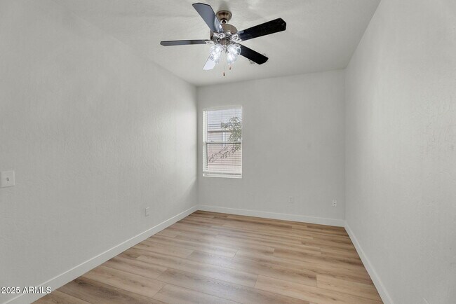 Building Photo - 13644 W San Juan Ave