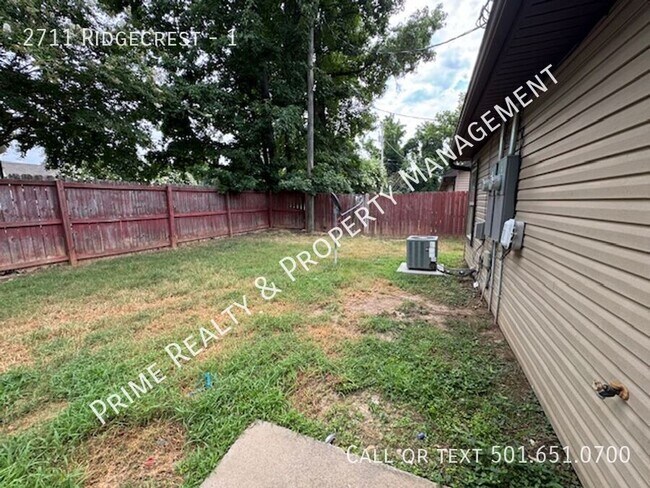 Building Photo - 2711 Ridgecrest-1