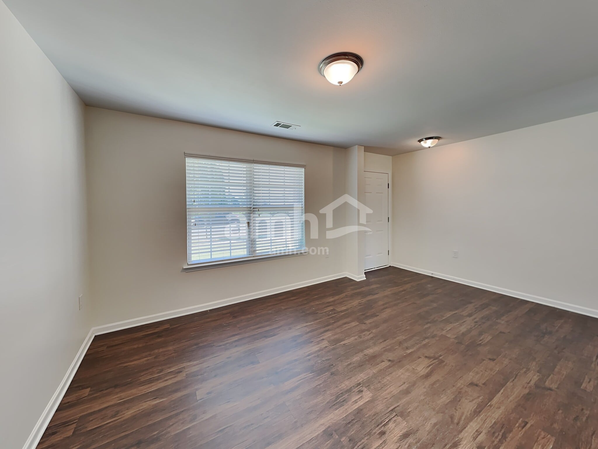 Building Photo - 1748 Eastway Dr