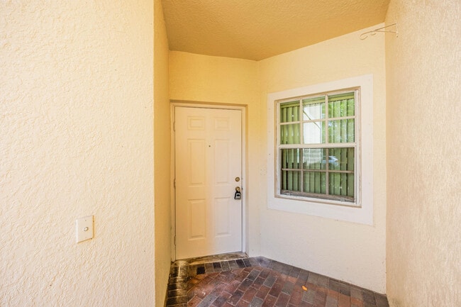 Building Photo - 5441 Via Delray Blvd