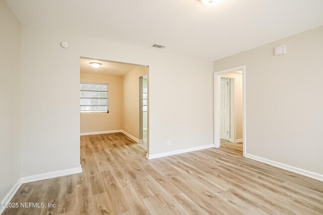 Building Photo - 5805 Norde Dr E