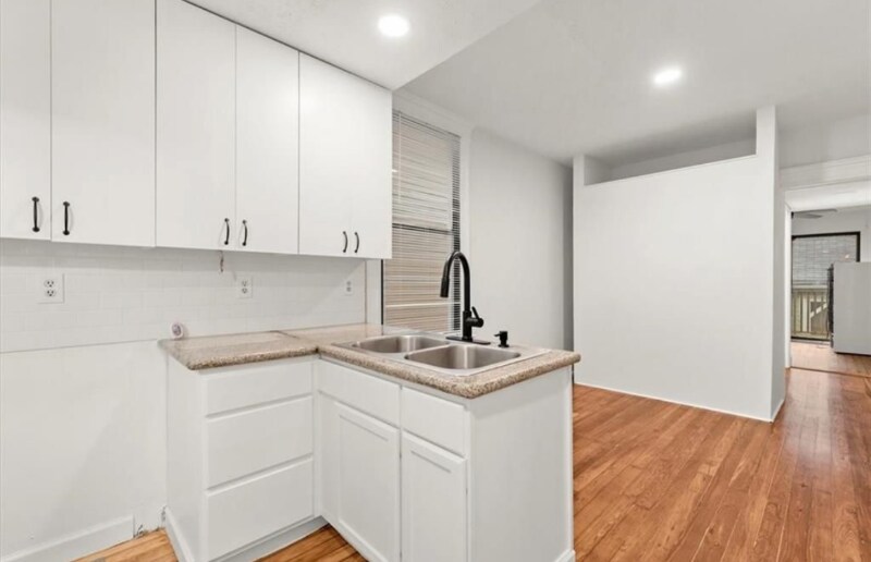 Building Photo - 740 Oakland Ave SE