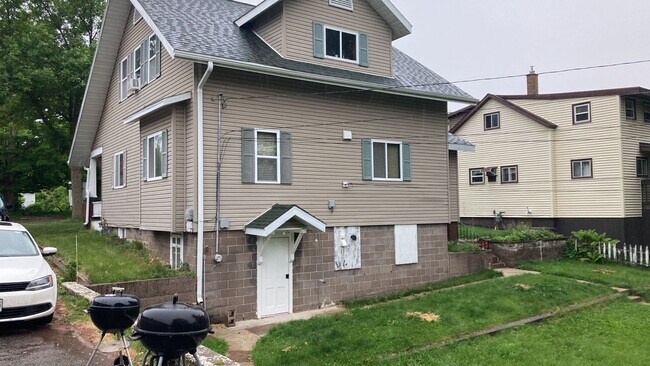 Primary Photo - 1017 S 3rd Ave