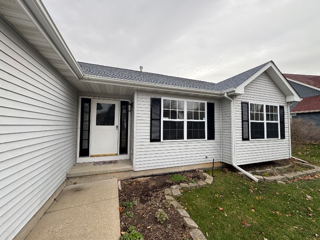 Building Photo - 6579 Sonoma Rd