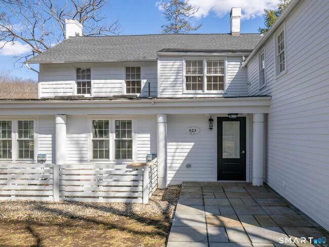 Building Photo - 523 Danbury Rd