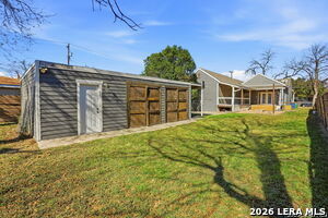 Building Photo - 202 Helena St