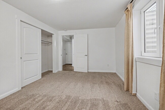 Building Photo - 8624 W Florida Ave