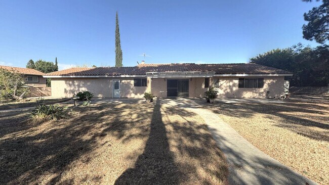 Building Photo - 148 Carmody St