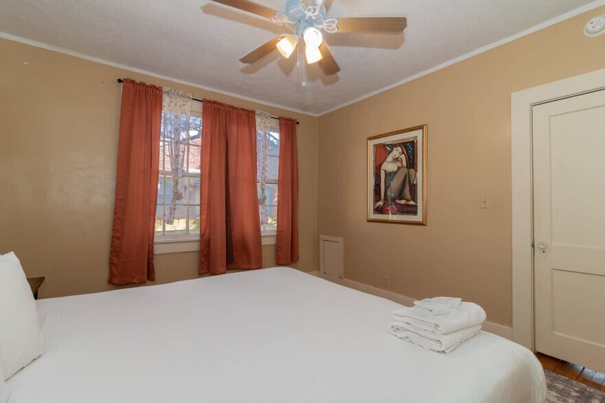 Building Photo - 2223 14th St