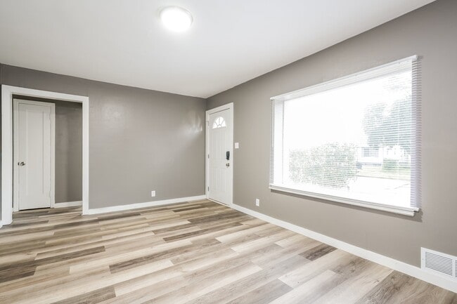 Building Photo - 2914 Frederickson St